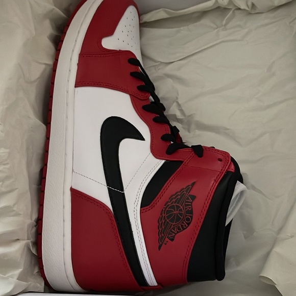 Air Jordan 1 Retro High main image 5